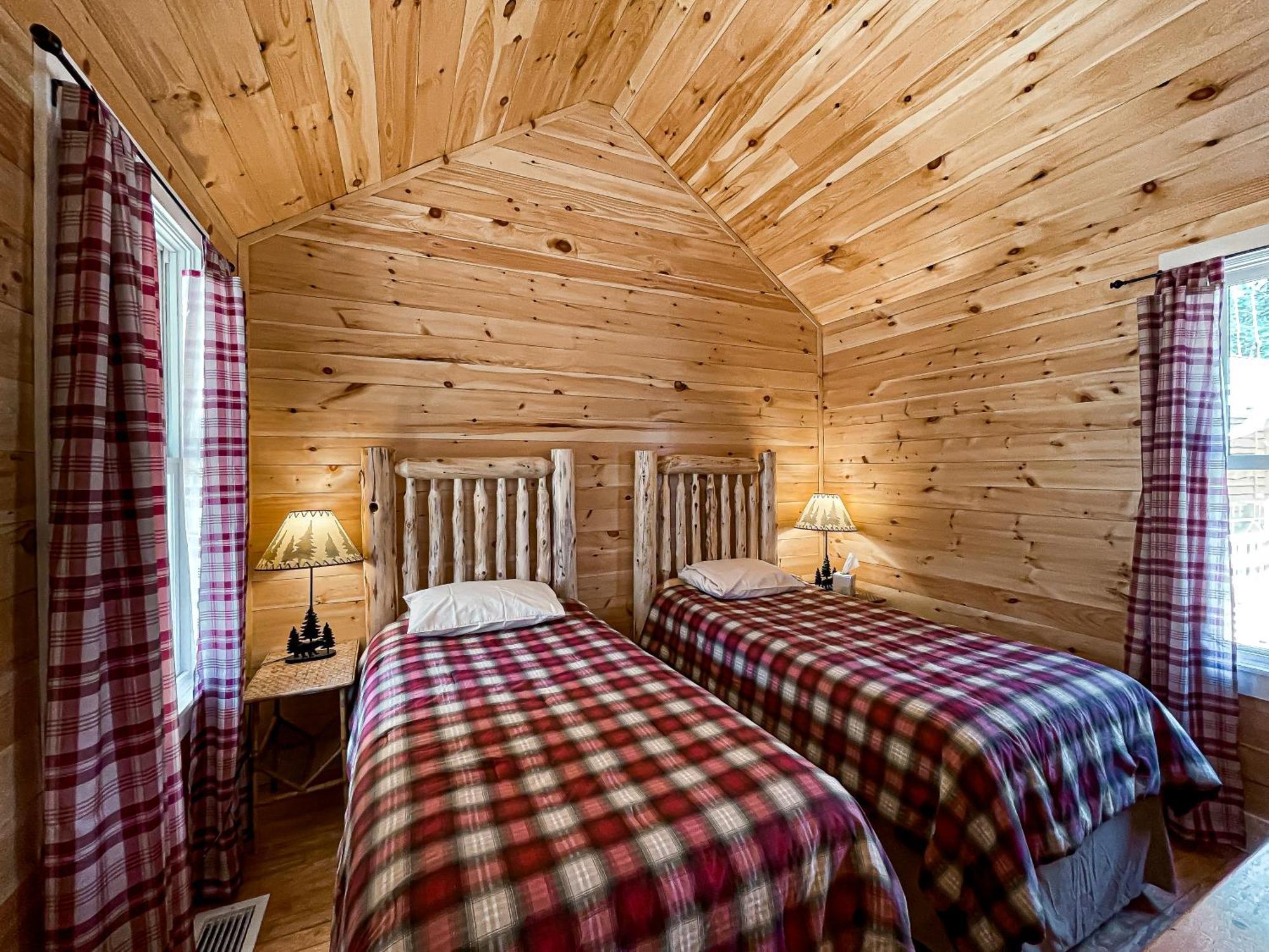 White Pine Camp Hotel Paul Smiths Room photo
